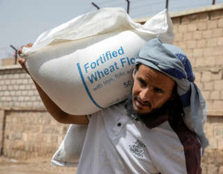 Khalid mottar månedlig matvareassistanse fra WFP. Foto: WFP/Annabel Symington