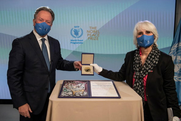 WFPs Eksekutivdirektør oppfordrer til å bruke global velstand for å forhindre hungersnød under nobeltalen