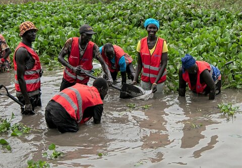 Mens historiske oversvømmelser rammer Sør-Sudan holder noen lokalsamfunn seg tørre